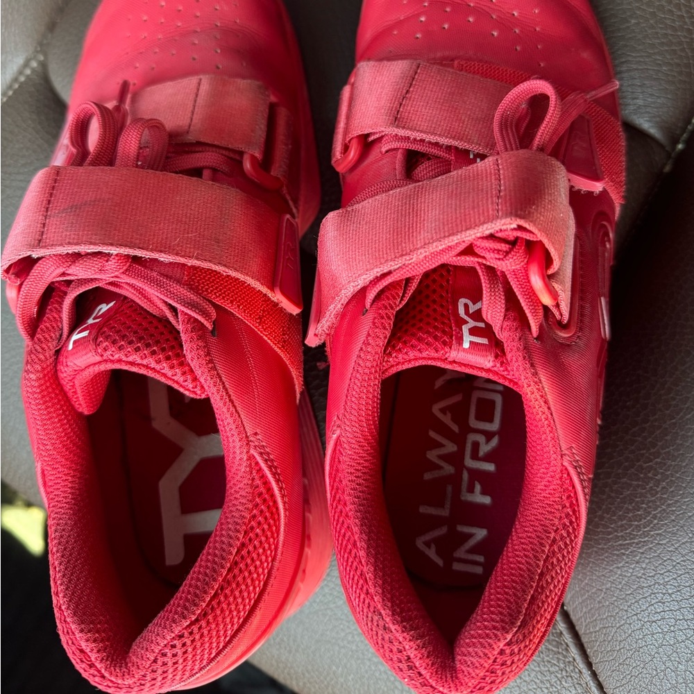 TYR weightlifting shoes